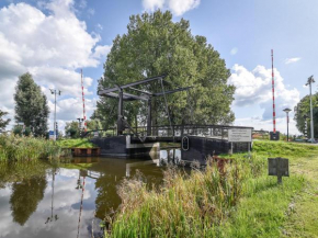 Cozy 4 person chalet in the Frisian nature